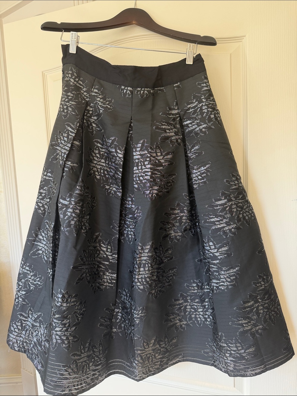 WHBM Black Floral Jacquard Midi Skirt